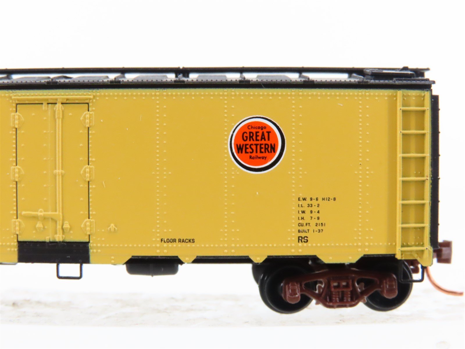 N Scale Micro-Trains URTX Chicago Great Western Reefer Car #11614