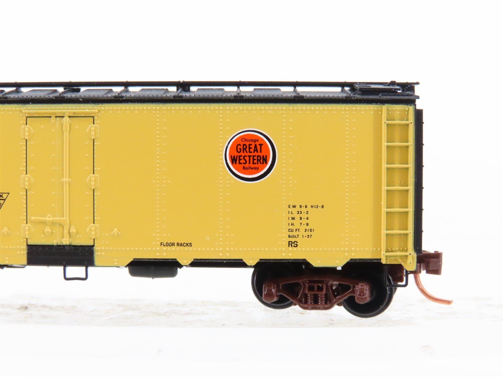 N Scale Micro-Trains URTX Chicago Great Western Reefer Car #11614