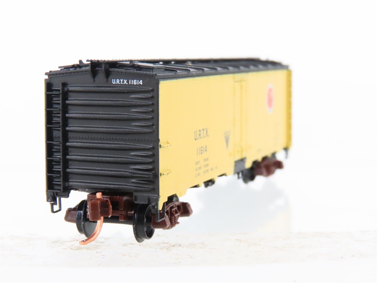 N Scale Micro-Trains URTX Chicago Great Western Reefer Car #11614