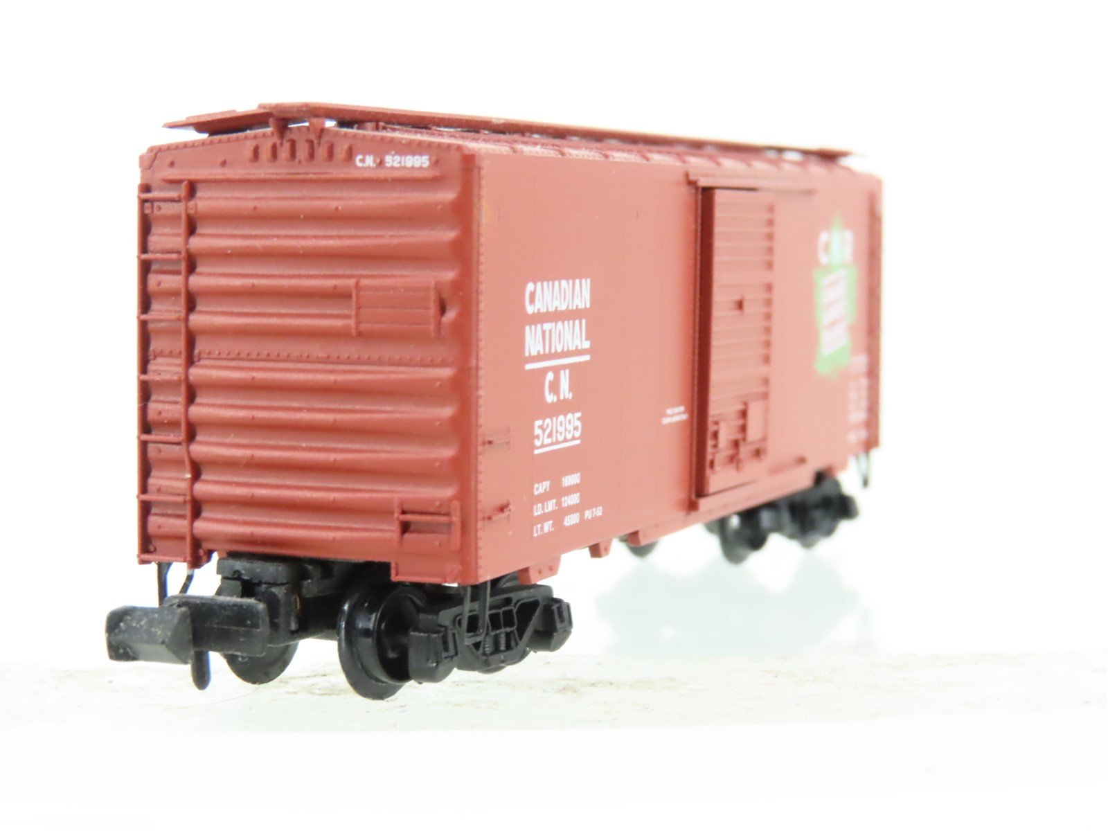 N Scale Micro-Trains CN Canadian National 40' Boxcar #521995