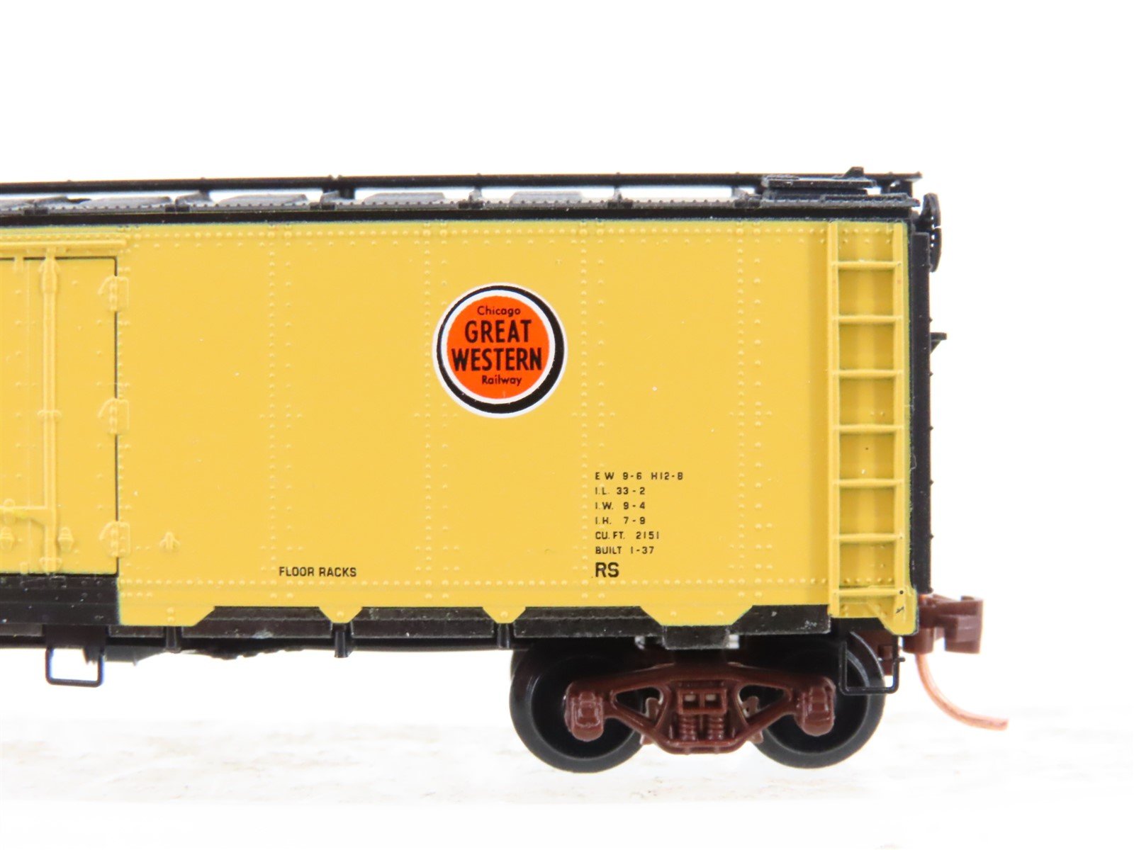 N Scale Micro-Trains URTX Chicago Great Western Reefer Car #11614