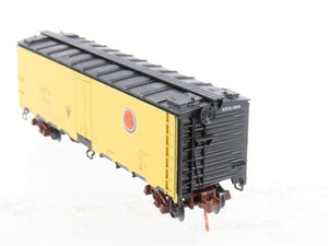 N Scale Micro-Trains URTX Chicago Great Western Reefer Car #11614