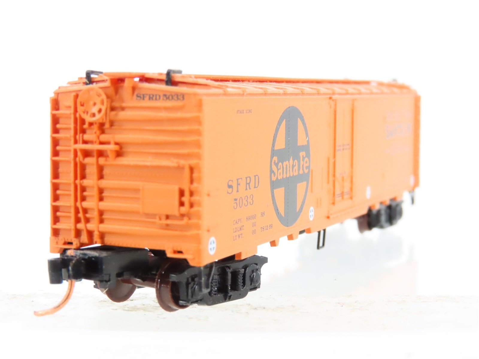 N Scale Micro-Trains MTL SFRD Santa Fe 51' Reefer Car #5033
