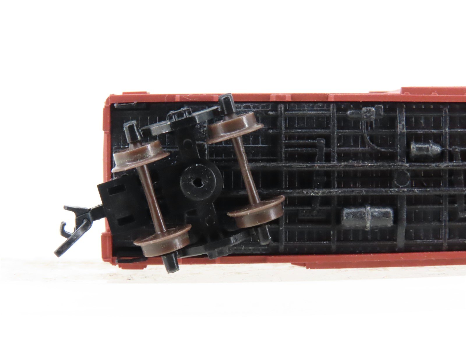 N Scale Micro-Trains CN Canadian National 40' Boxcar #521995