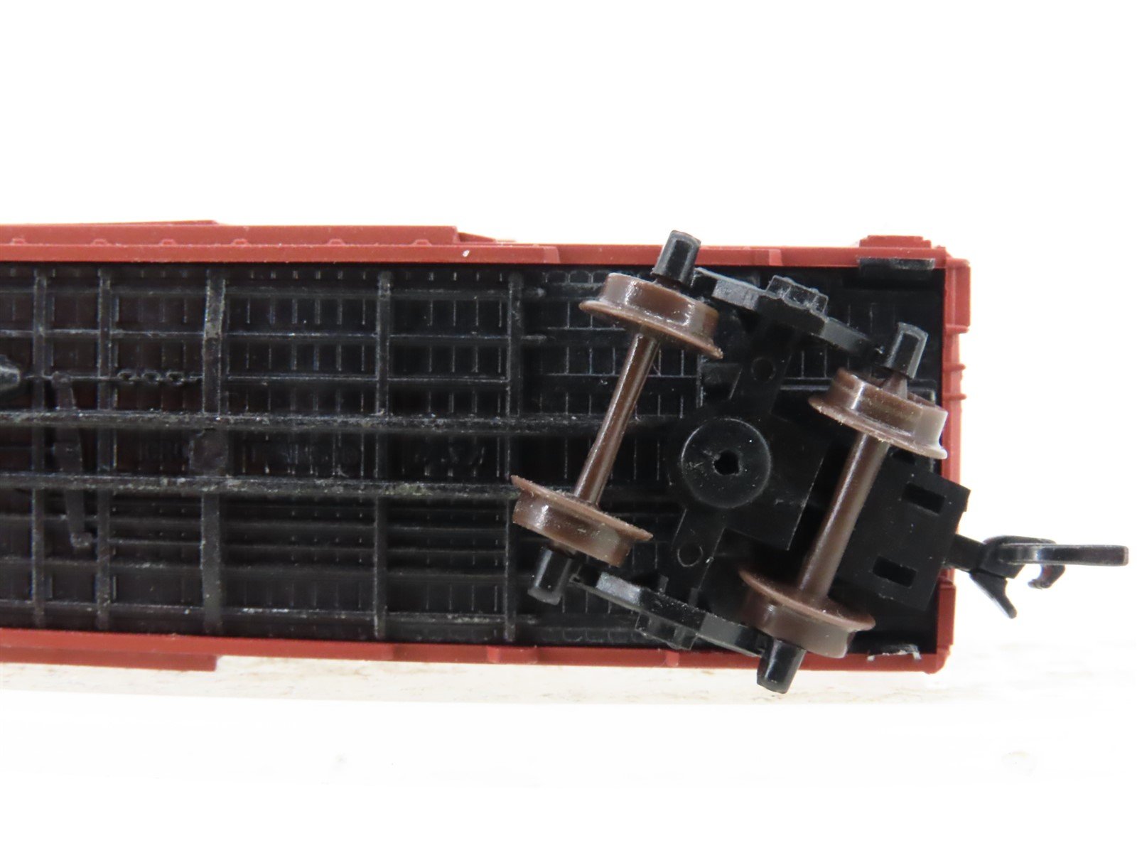 N Scale Micro-Trains CN Canadian National 40' Boxcar #521995