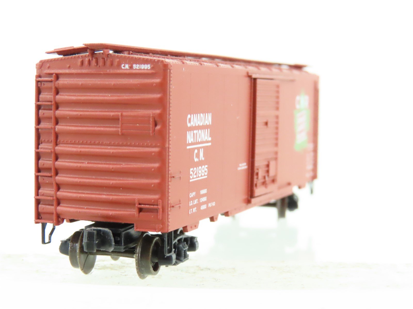 N Scale Micro-Trains CN Canadian National 40' Boxcar #521995