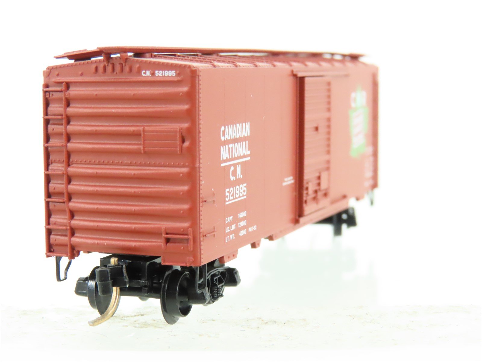 N Scale Micro-Trains CN Canadian National 40' Boxcar #521995