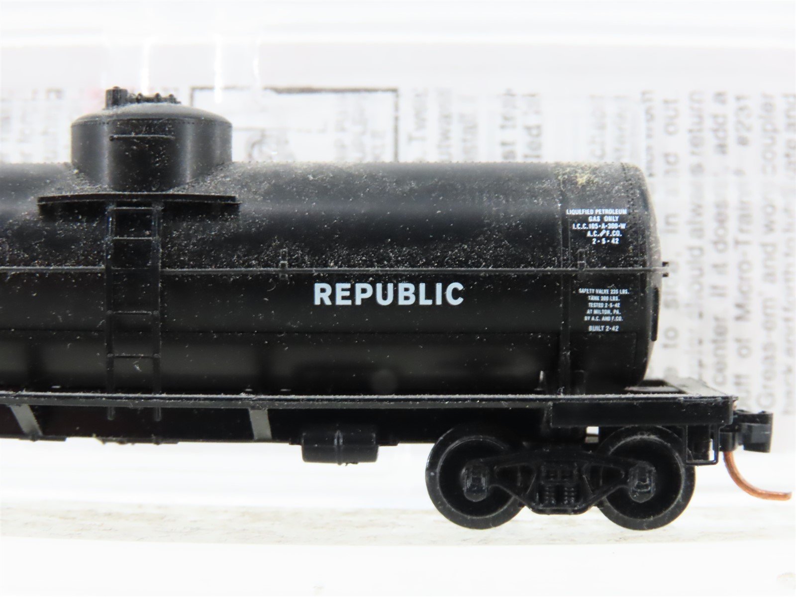 N Scale Micro-Trains MTL 06500600 GATX Leasing 39' Single Dome Tankcar #8556