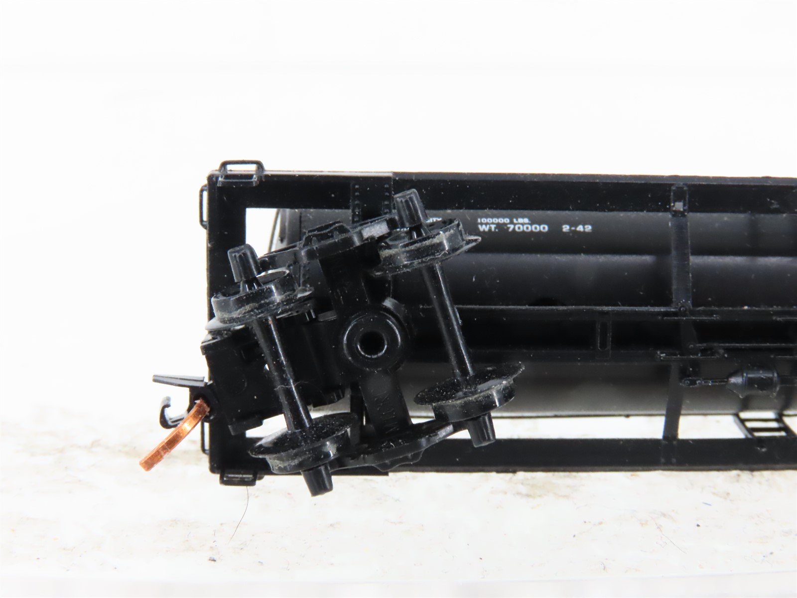 N Scale Micro-Trains MTL 06500600 GATX Leasing 39' Single Dome Tankcar #8556
