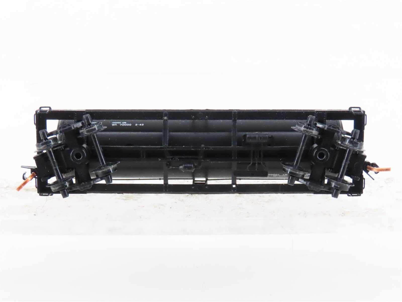 N Scale Micro-Trains MTL 06500600 GATX Leasing 39' Single Dome Tankcar #8556