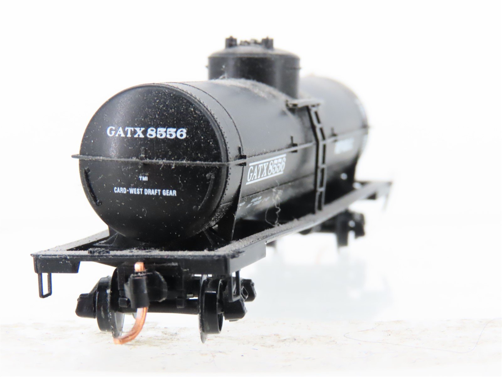 N Scale Micro-Trains MTL 06500600 GATX Leasing 39' Single Dome Tankcar #8556