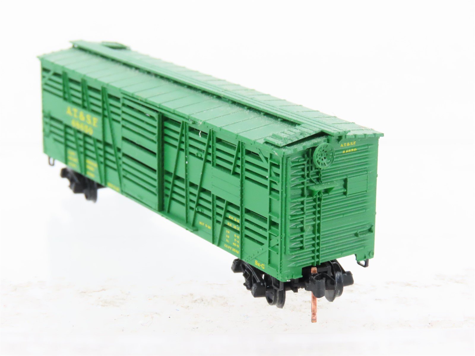 N Scale Micro-Trains MTL 35070 ATSF Santa Fe 40' Despatch Stock Car #68650