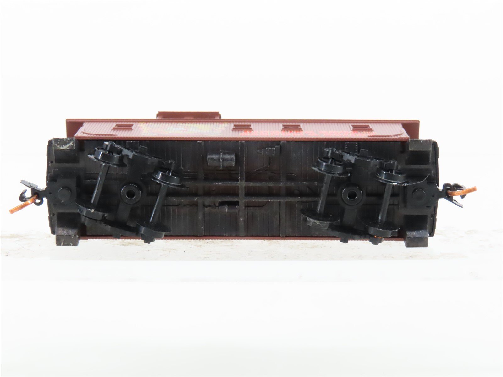 N Scale Micro-Trains MTL 05100190 Ringling Bros 34' Wood Cupola Caboose