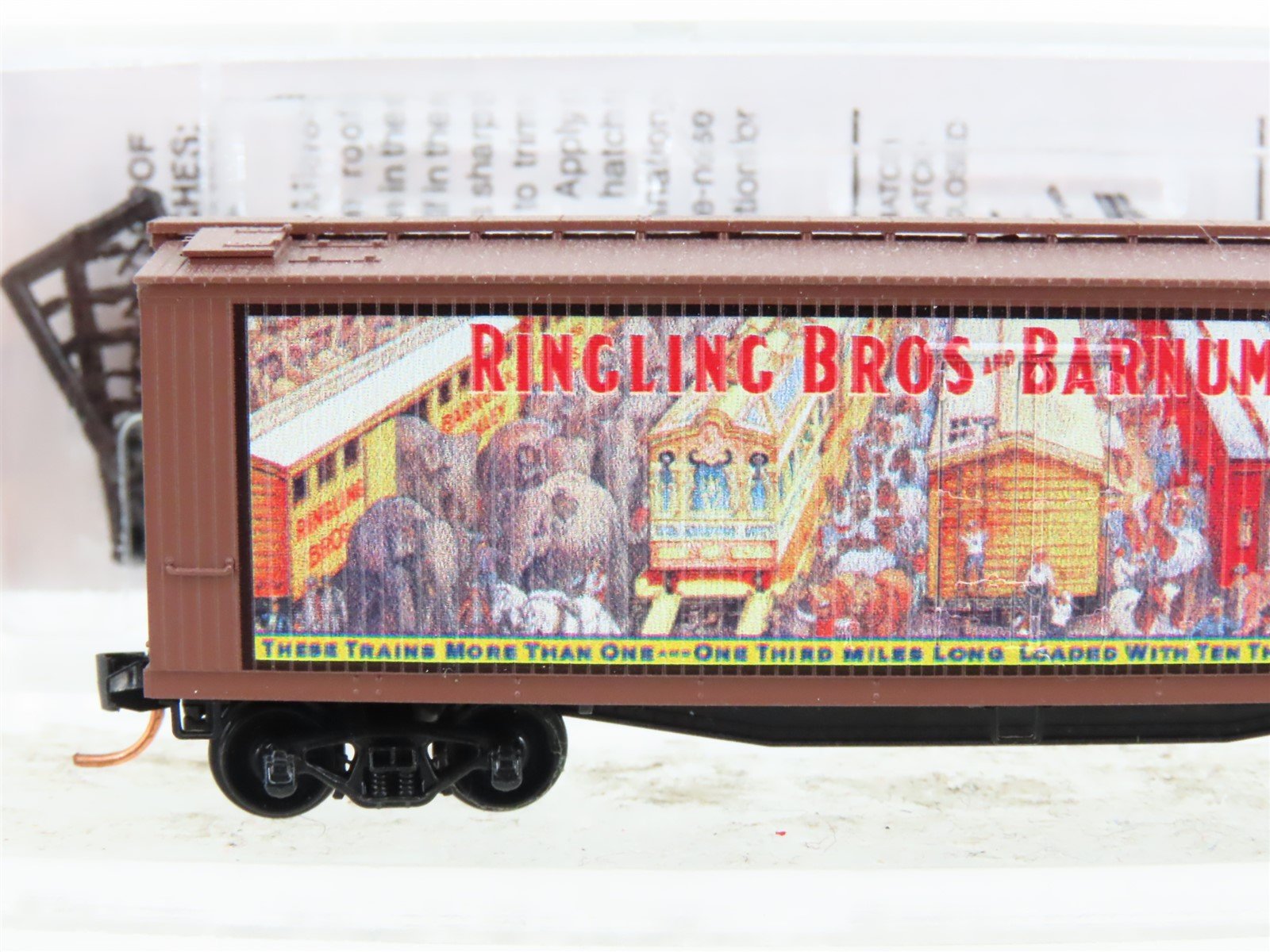 N Scale Micro-Trains MTL 04700409 Ringling Bros 40' Wood Reefer Billboard #9