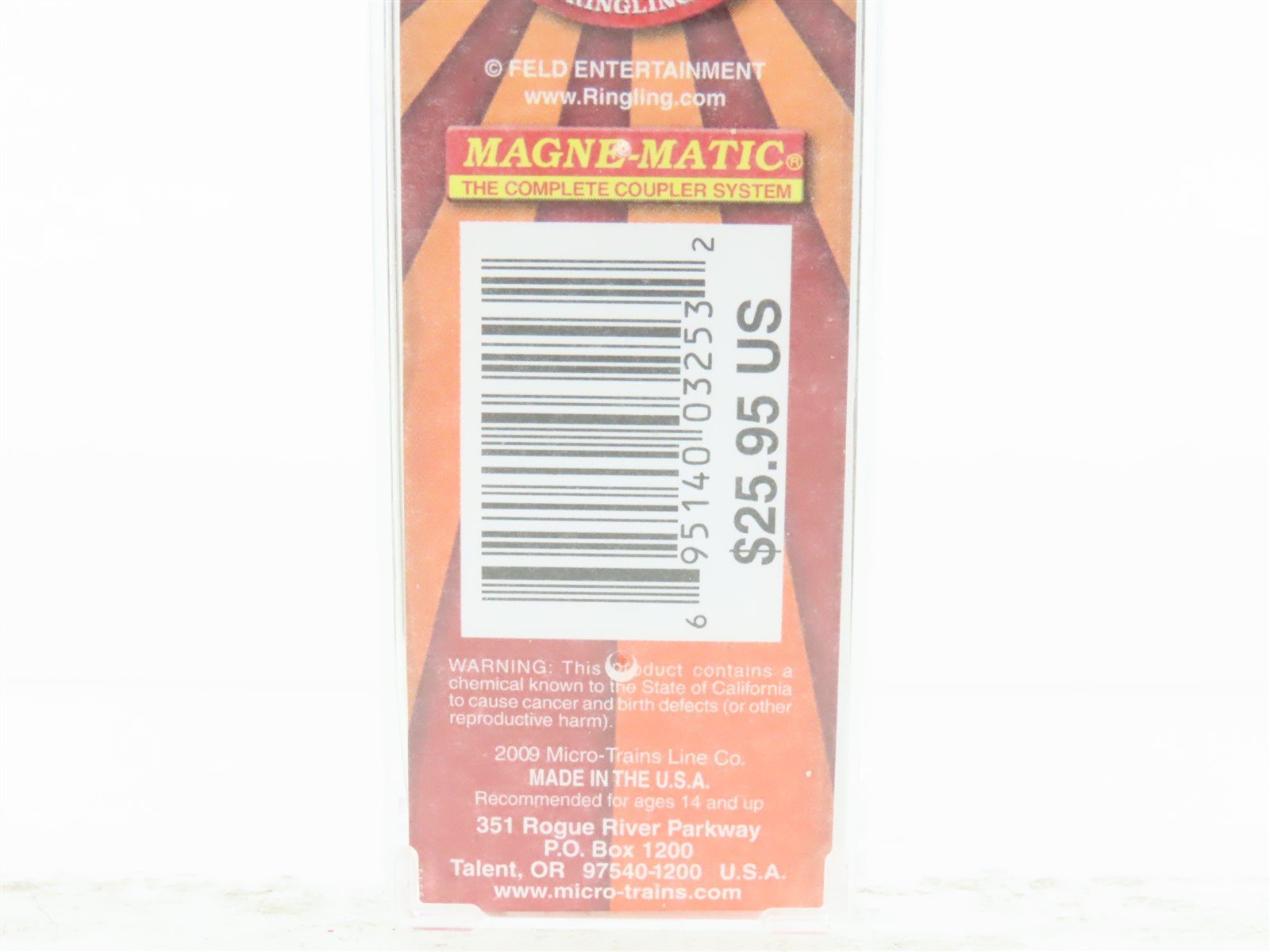N Scale Micro-Trains MTL 04700405 Ringling Bros 40' Wood Reefer Billboard #5