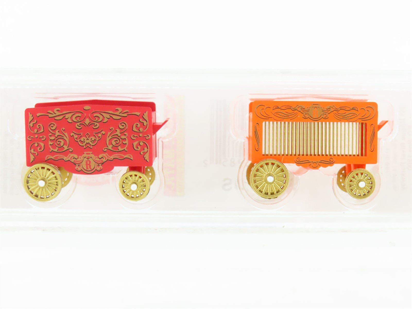 N Micro-Trains MTL 47000039 Ringling Bros/Barnum & Bailey Circus Wagons 2-Pack