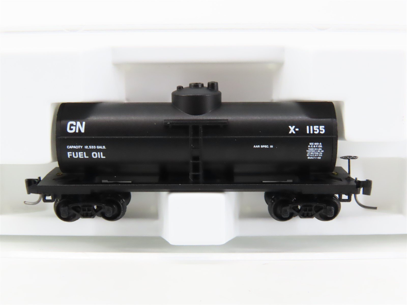 Z Micro-Trains MTL 14417-2 GN Great Northern 39' Single Dome Tankcar #X1155