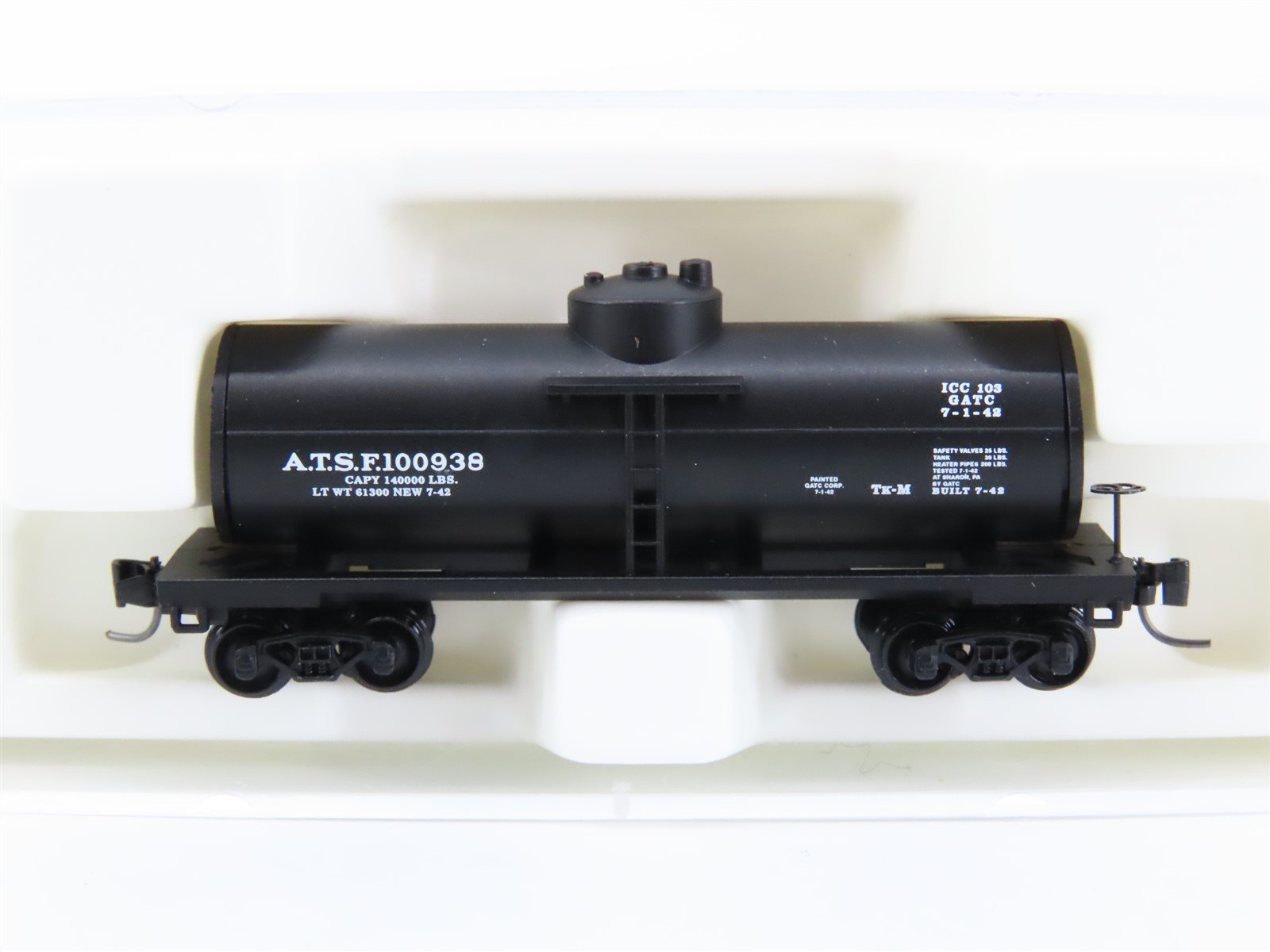 Z Micro-Trains MTL 14402-2 ATSF Santa Fe 39' Single Dome Tankcar #100938