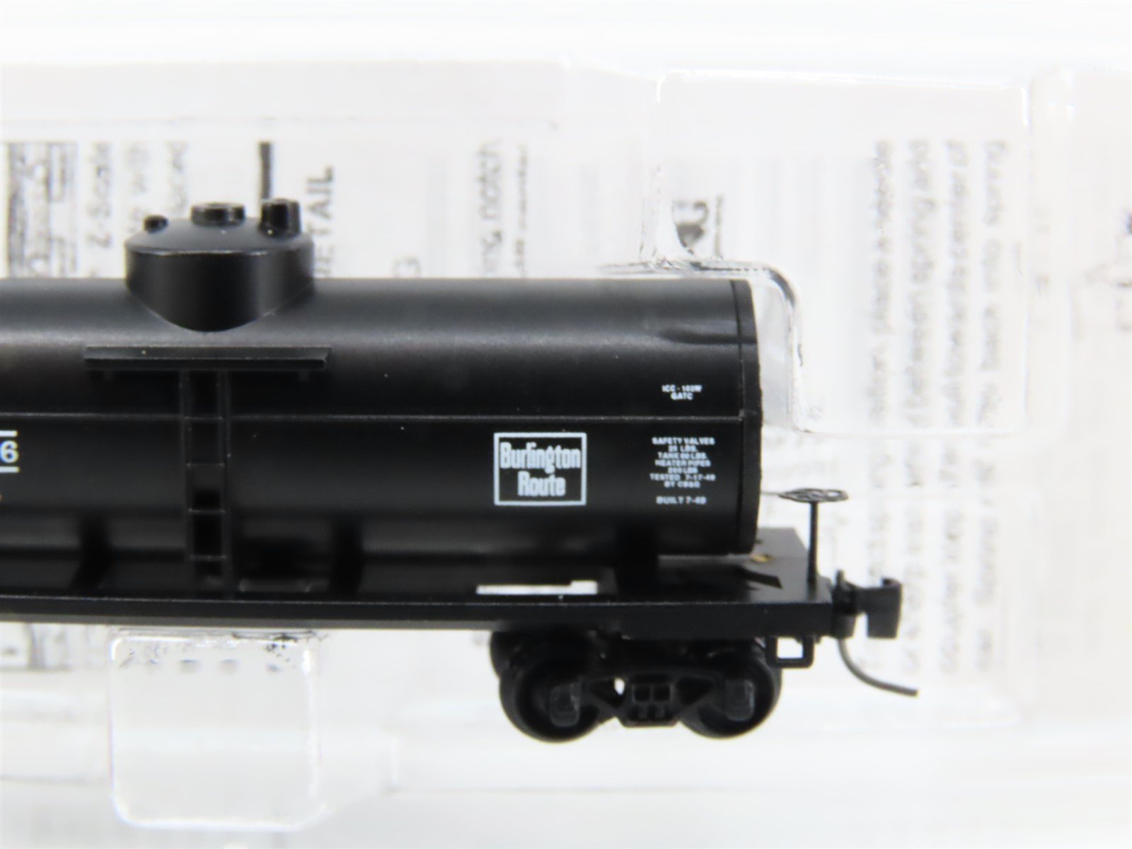 Z Micro-Trains MTL 53000070 CBQ Burlington 39' Single Dome Tankcar #232076