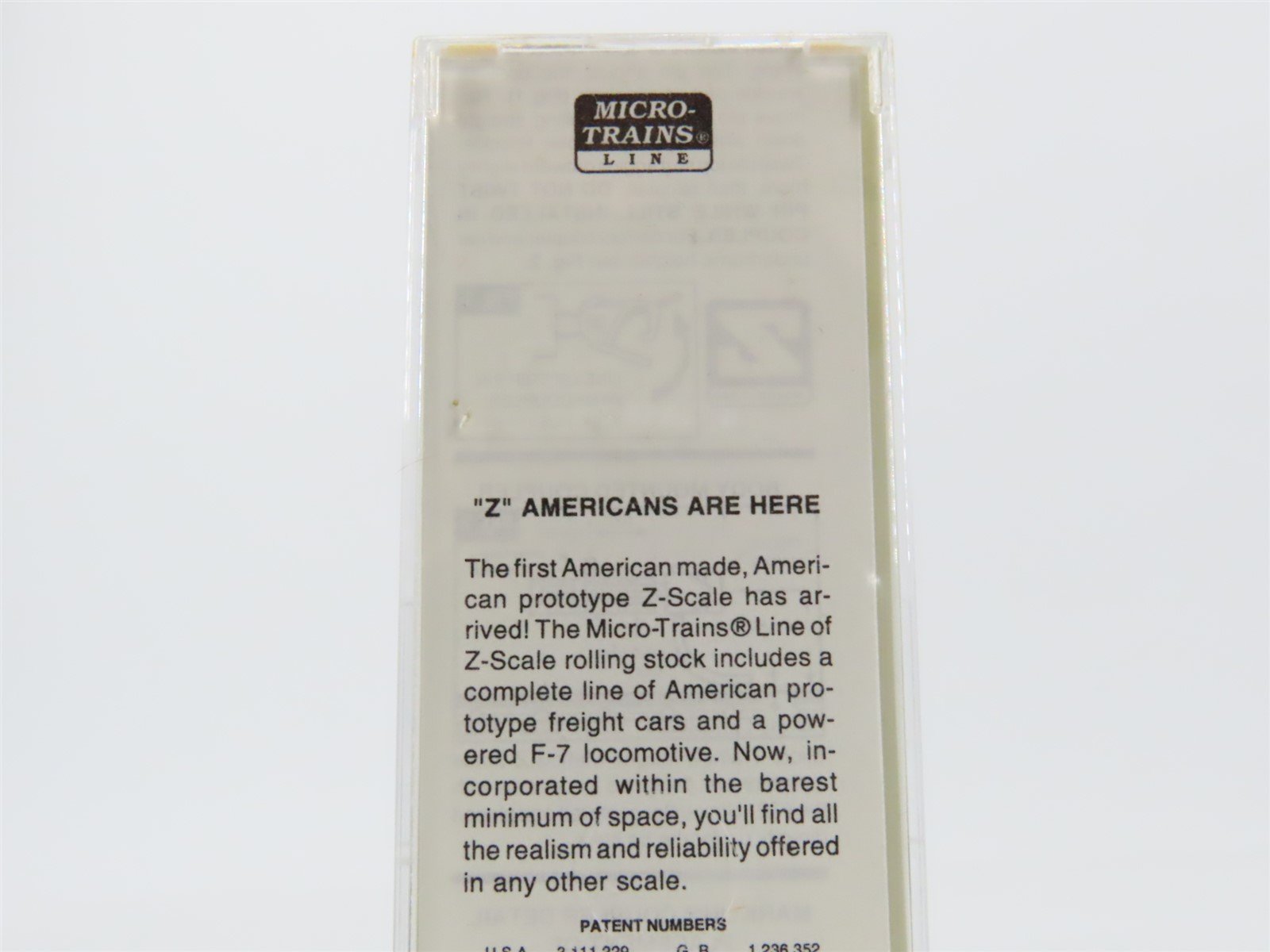 Z Scale Micro-Trains Unlettered Green & Blue Stock Car