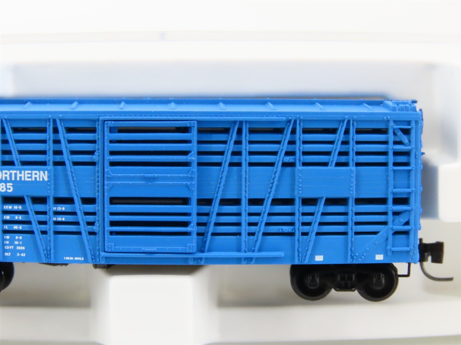 Z Micro-Trains MTL 13812-2 GN Big Sky Blue 40' Despatch Stock Car #56385