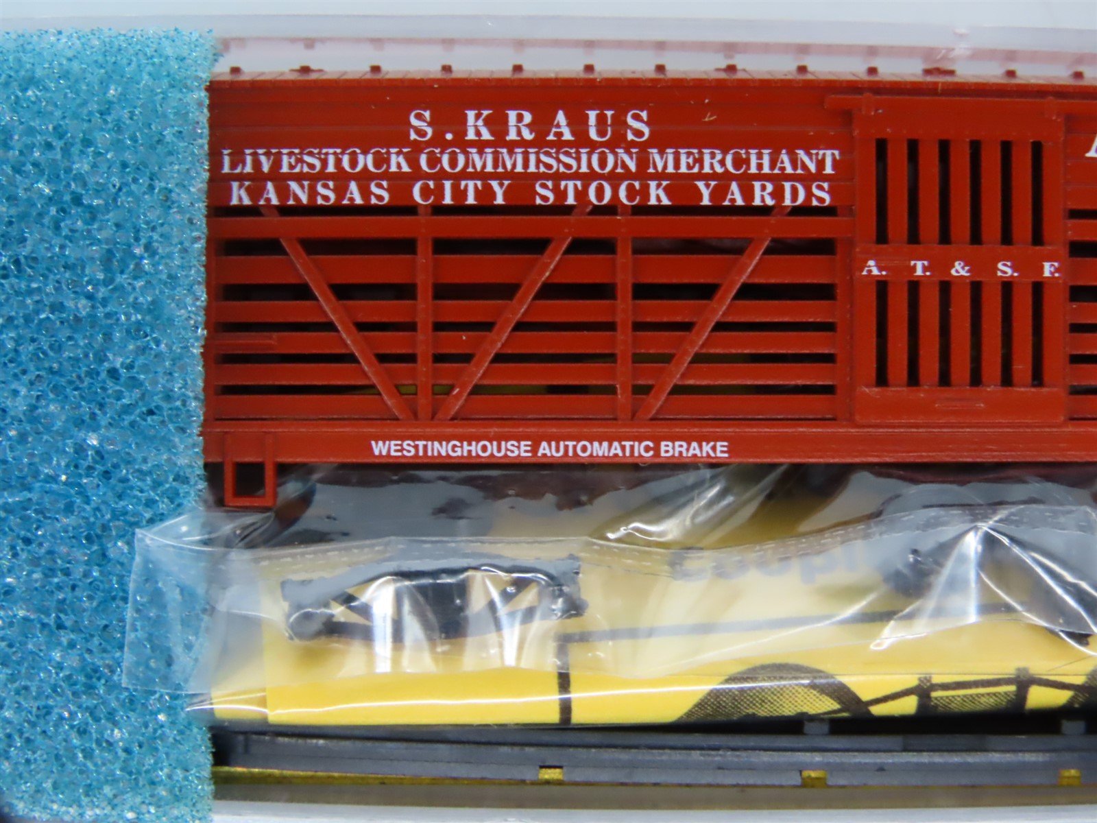 LOT of 3 N Scale Roundhouse ATSF/MP Railways Boxcar & Stok Car Kits