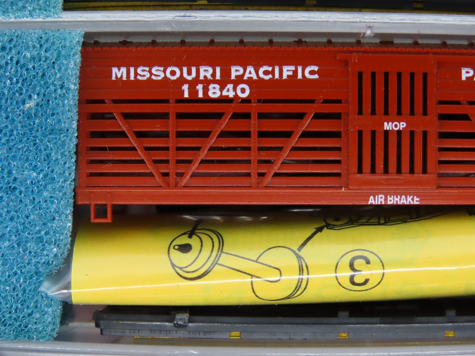 LOT of 3 N Scale Roundhouse ATSF/MP Railways Boxcar & Stok Car Kits