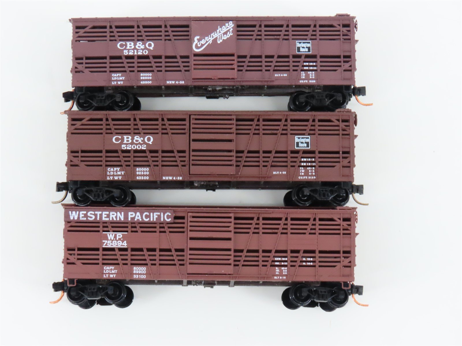 LOT of 3 N Micro-Trains MTL WP Western Pacific / CB&Q Burlington Stock Cars