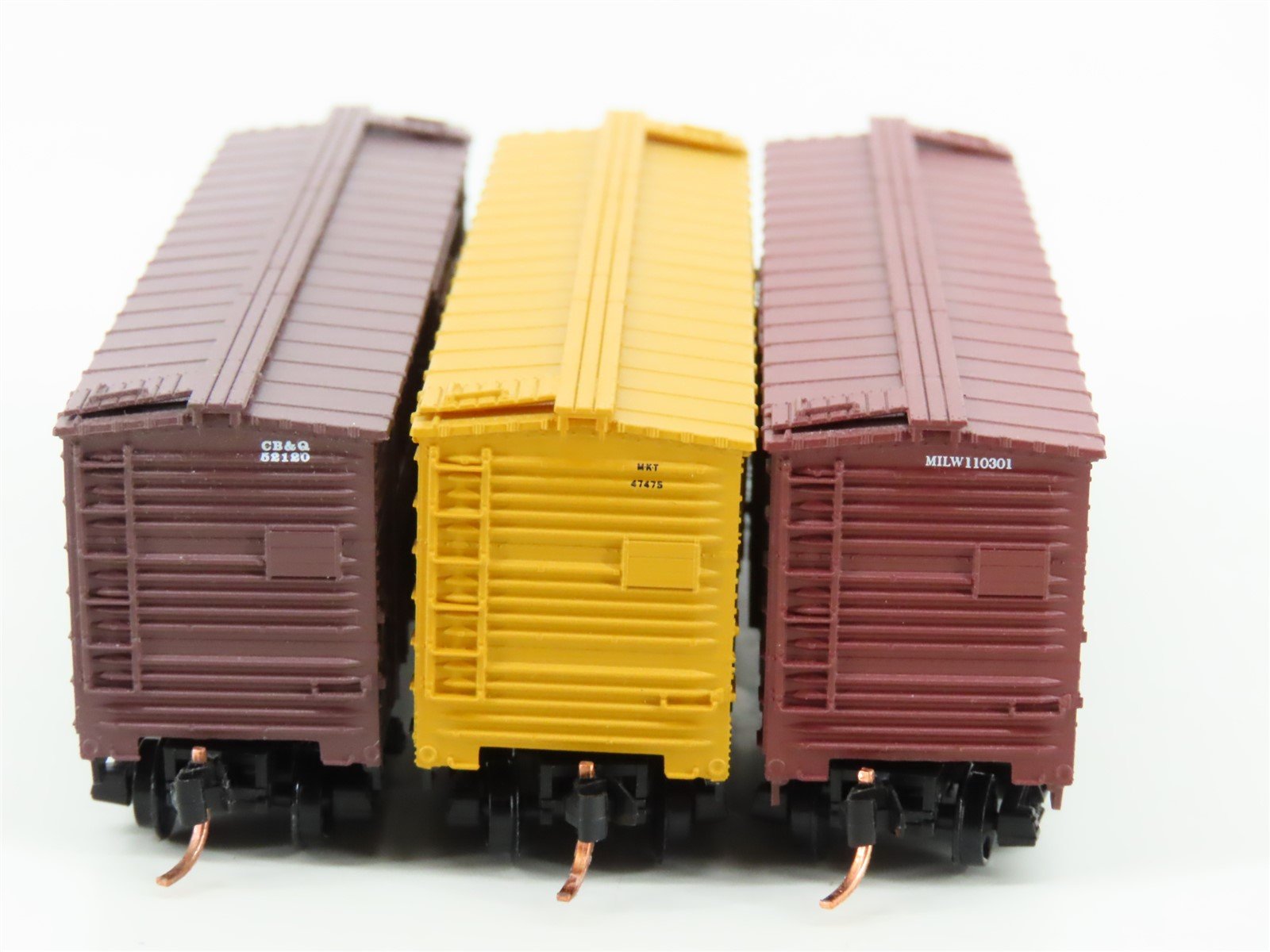 LOT of 3 N Scale Micro-Trains MTL MKT/CB&Q/MILW Railroad Stock Cars
