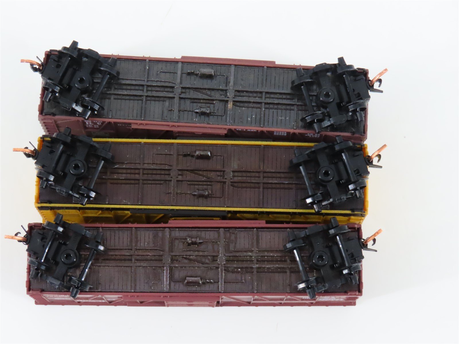 LOT of 3 N Scale Micro-Trains MTL MKT/CB&Q/MILW Railroad Stock Cars