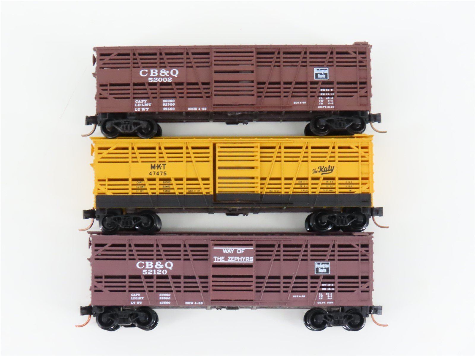LOT of 3 N Scale Micro-Trains MTL CB&Q/MKT Railroad Stock Cars