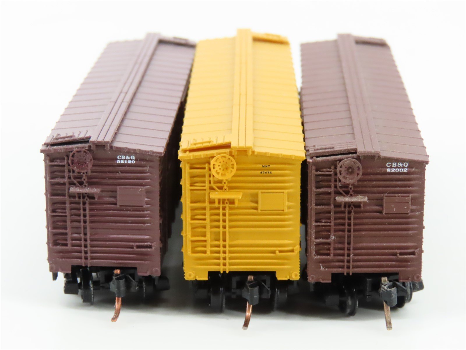 LOT of 3 N Scale Micro-Trains MTL CB&Q/MKT Railroad Stock Cars