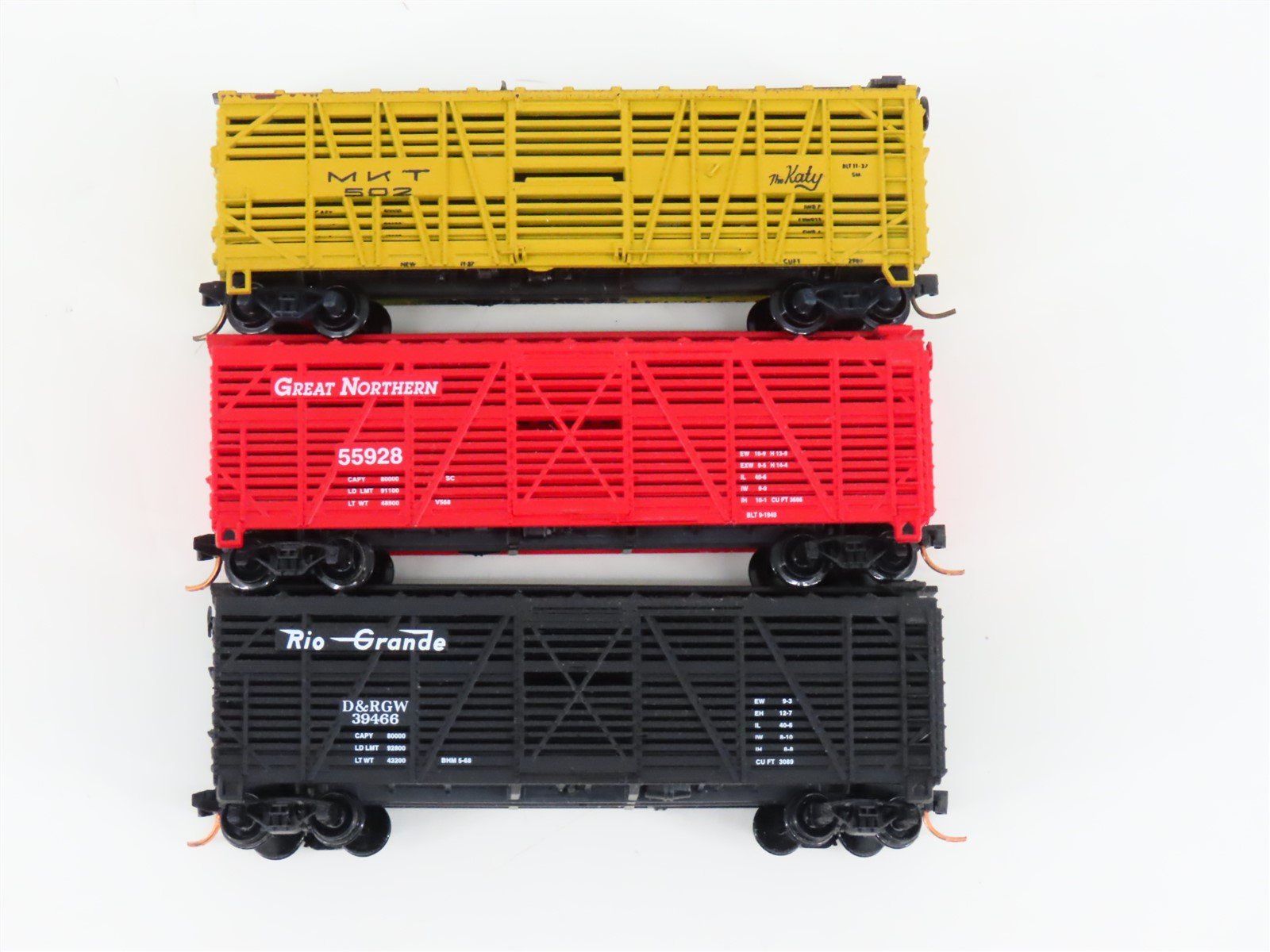 LOT of 3 N Scale Atlas D&RGW/MKT/GN Railroad Stock Cars