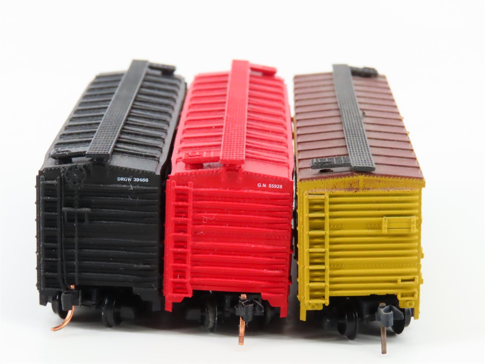 LOT of 3 N Scale Atlas D&RGW/MKT/GN Railroad Stock Cars