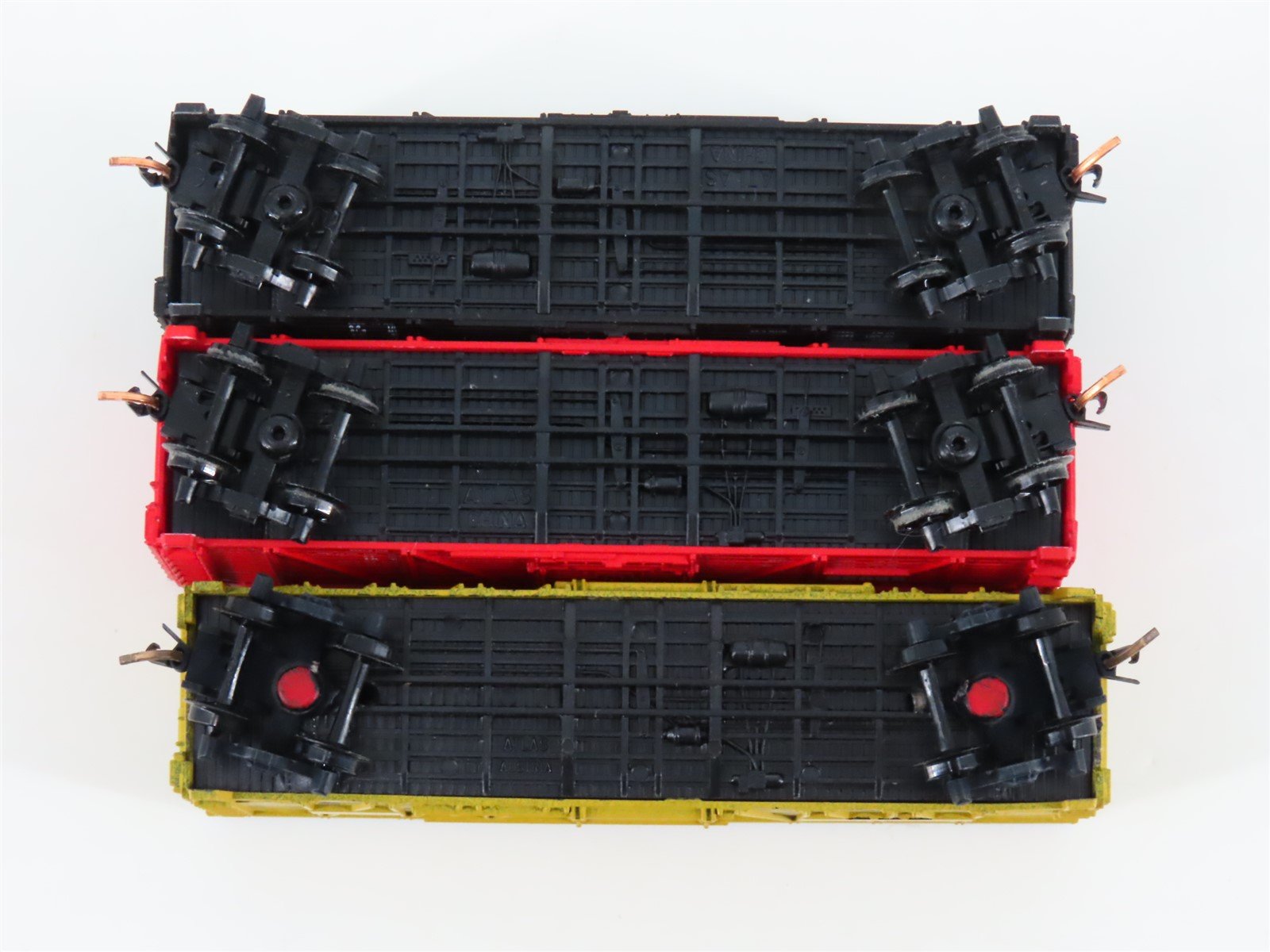 LOT of 3 N Scale Atlas D&RGW/MKT/GN Railroad Stock Cars