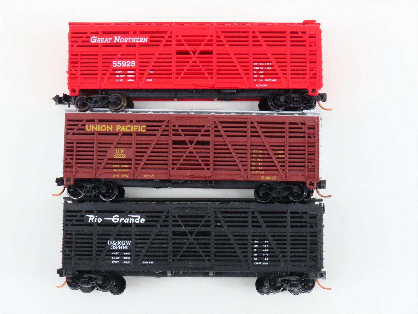 LOT of 3 N Scale Atlas UP/D&RGW/GN Railroad Stock Cars