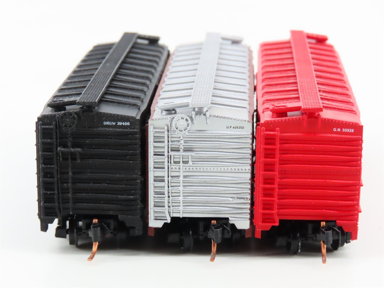 LOT of 3 N Scale Atlas UP/D&RGW/GN Railroad Stock Cars