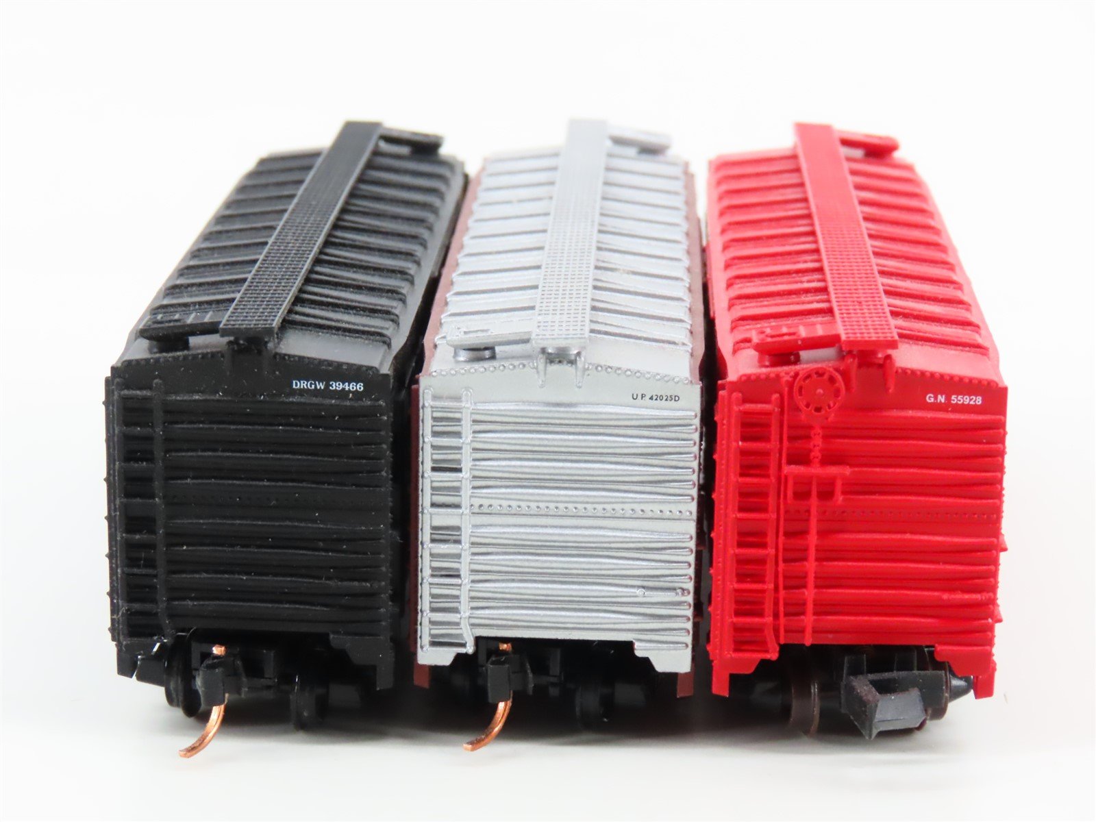 LOT of 3 N Scale Atlas UP/D&RGW/GN Railroad Stock Cars