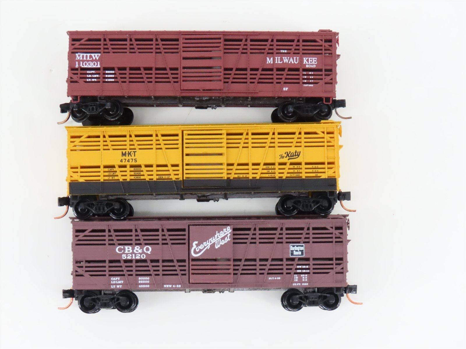 LOT of 3 N Scale Micro-Trains MTL MKT/CB&Q/MILW Railroad Stock Cars
