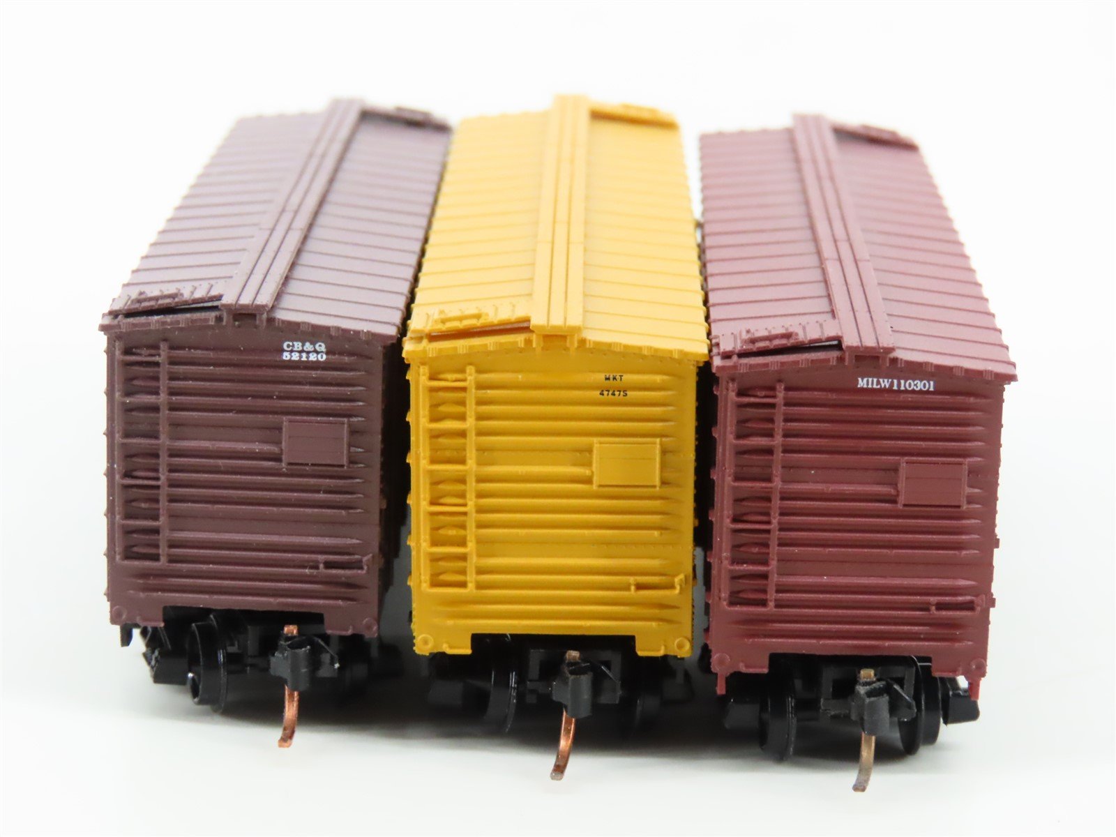 LOT of 3 N Scale Micro-Trains MTL MKT/CB&Q/MILW Railroad Stock Cars