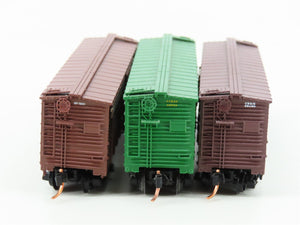 LOT of 3 N Scale Micro-Trains MTL WP/CB&Q/ATSF Railroad Stock Cars