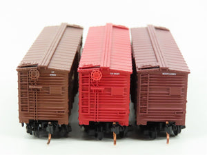 LOT of 3 N Scale Micro-Trains MTL GN/MILW/CP Railroad Stock Cars
