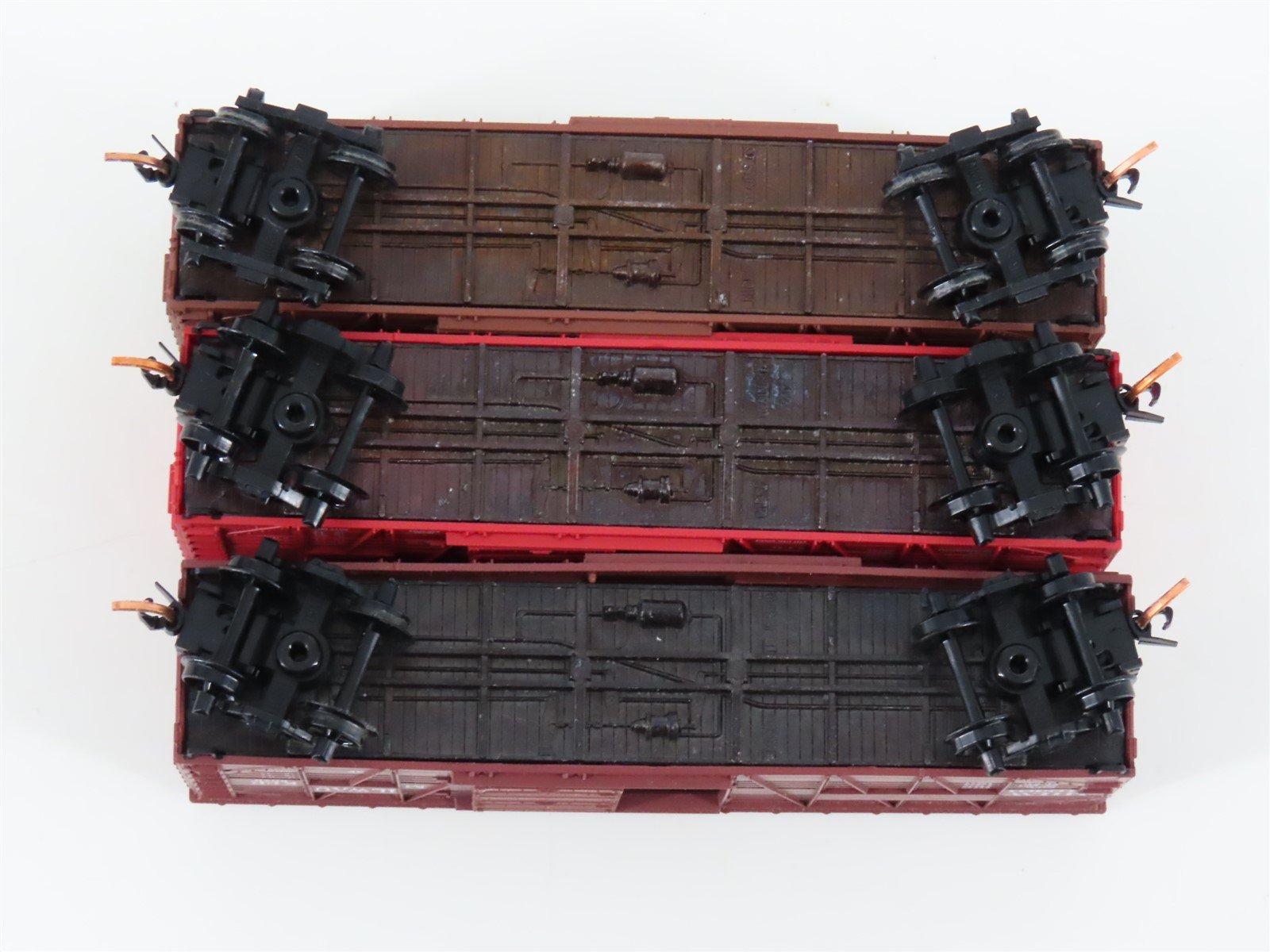 LOT of 3 N Scale Micro-Trains MTL GN/MILW/CP Railroad Stock Cars
