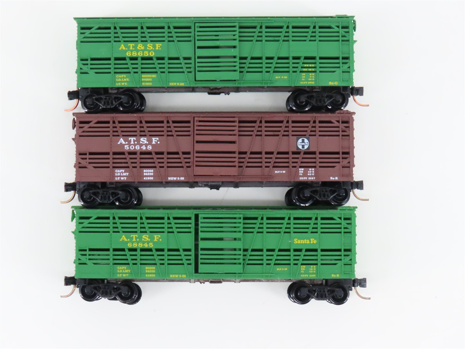 LOT of 3 N Scale Micro-Trains MTL ATSF Santa Fe Railroad Stock Cars