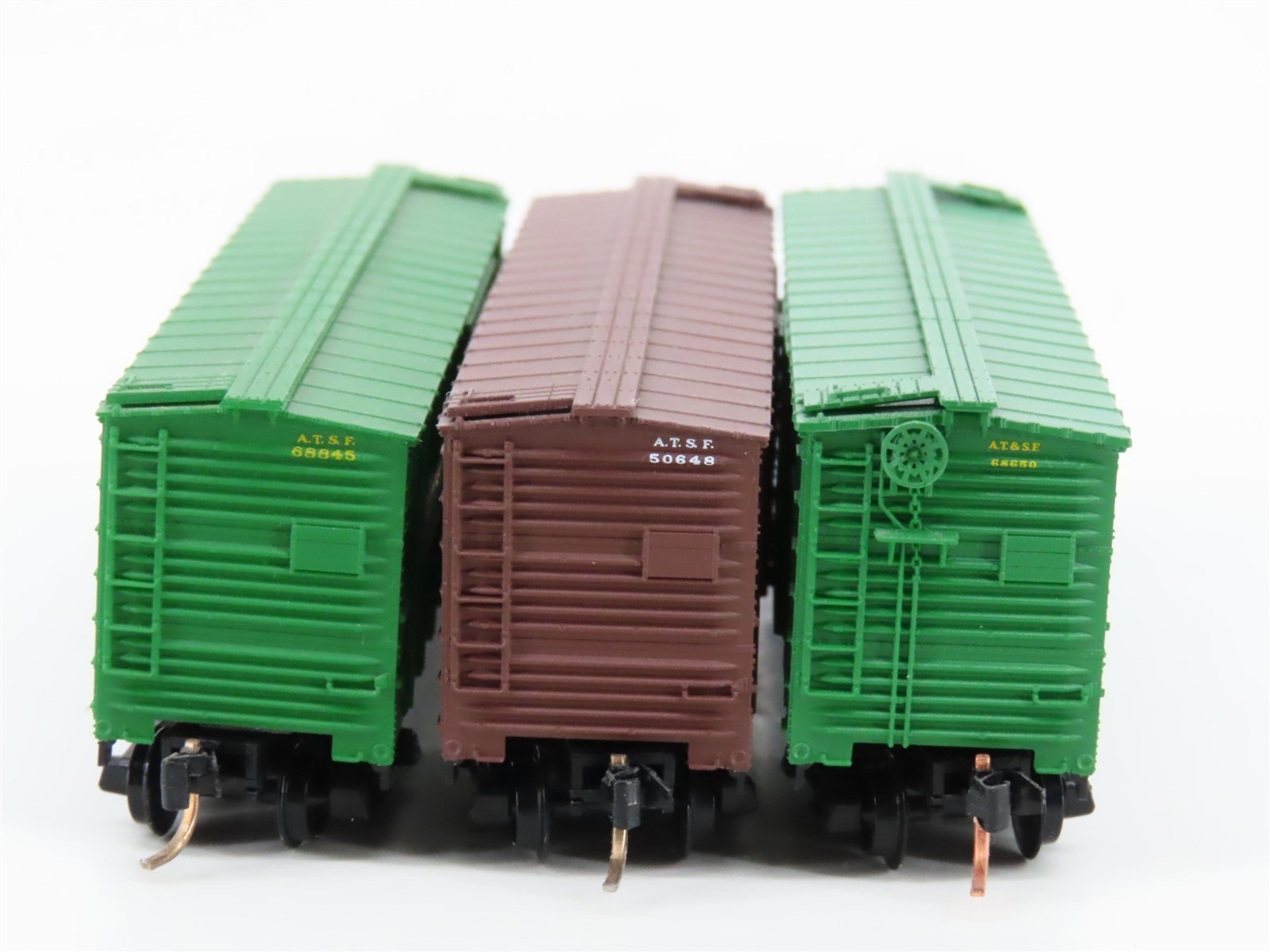 LOT of 3 N Scale Micro-Trains MTL ATSF Santa Fe Railroad Stock Cars