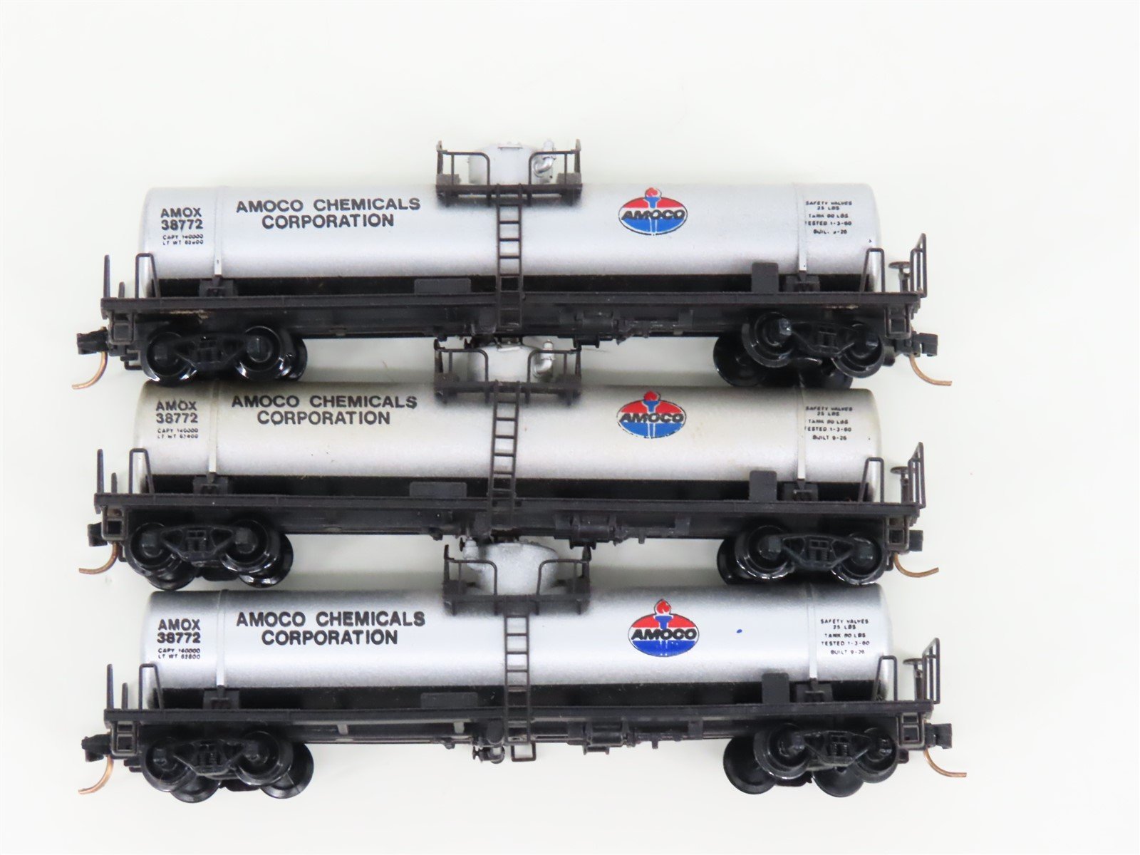 LOT of 3 N Scale KATO AMOX Amoco Chemicals Single Dome Tank Cars