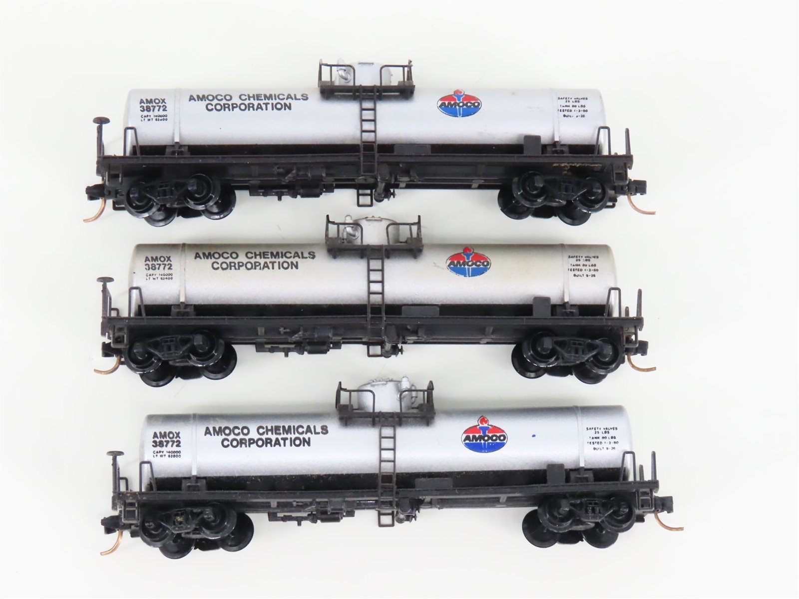 LOT of 3 N Scale KATO AMOX Amoco Chemicals Single Dome Tank Cars