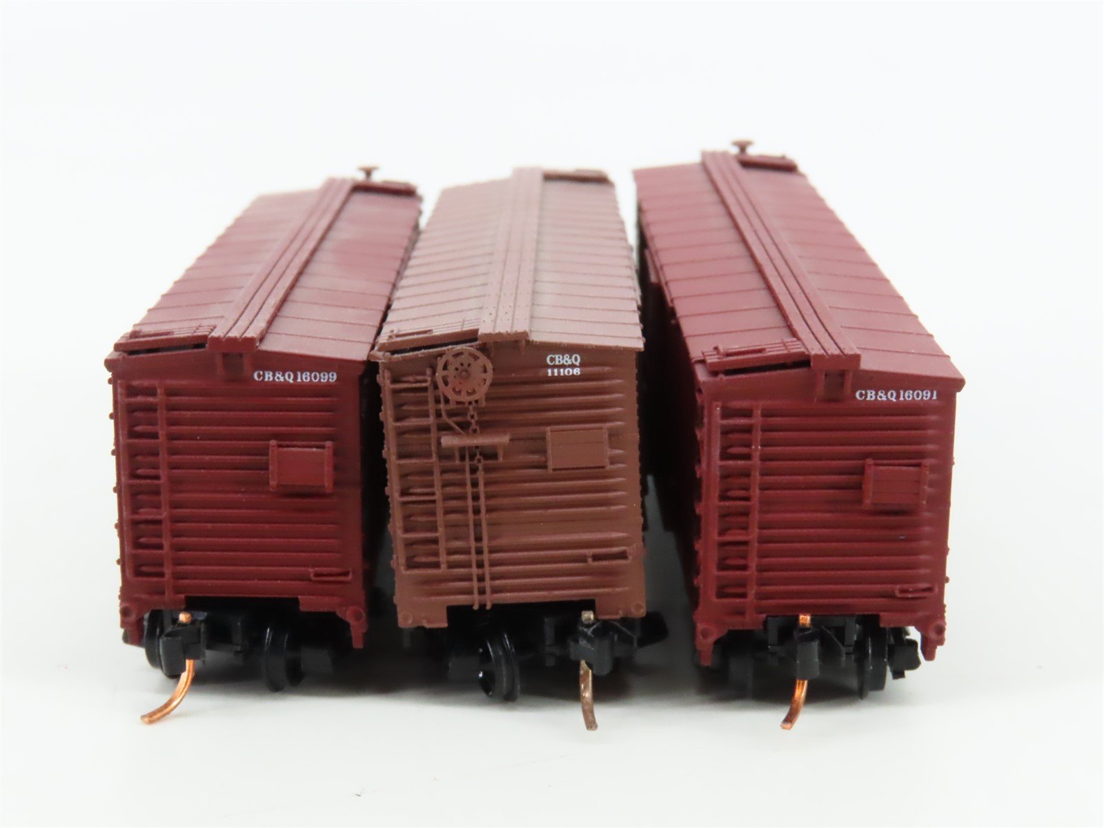 LOT of 3 N Scale Micro-Trains MTL/Atlas CBQ Burlington 40' Woodside Boxcars