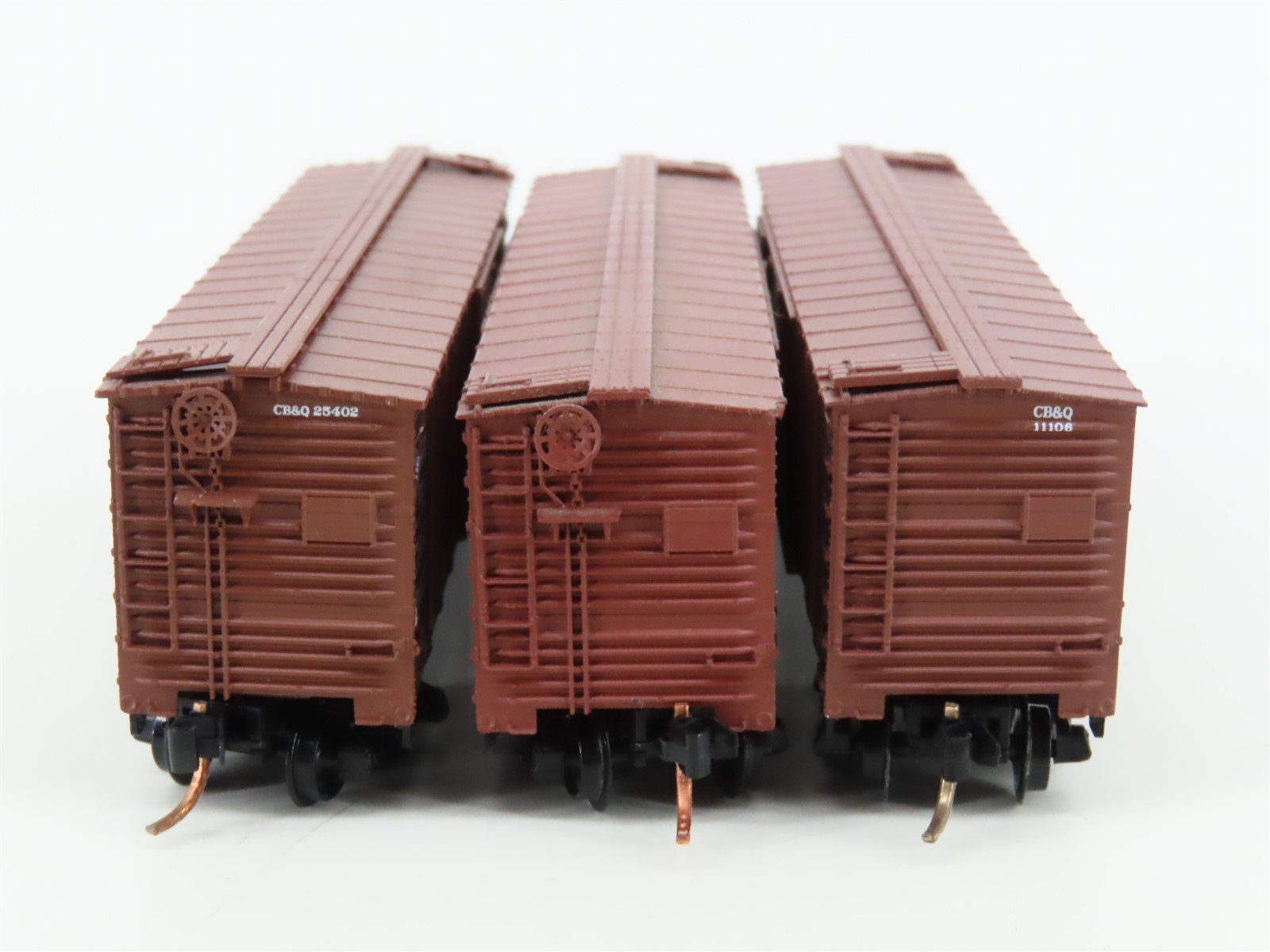 LOT of 3 N Scale Micro-Trains MTL CBQ Burlington 40' Woodside Boxcars