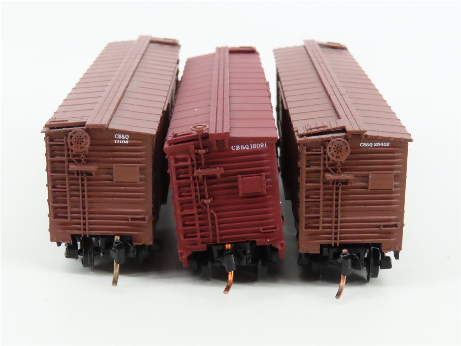 LOT of 3 N Scale Micro-Trains MTL/Atlas CBQ Burlington 40' Woodside Boxcars
